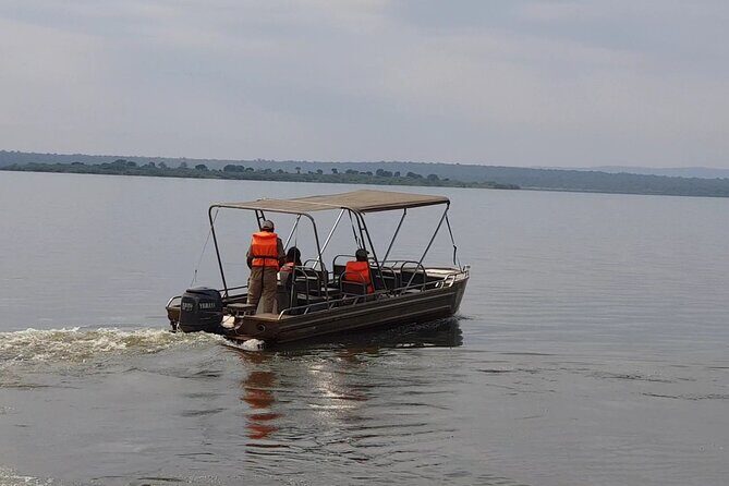 2-Day Akagera National Park Game Drive, Ihema boat trip with a Choice 4x4 - Conservation in your car seat: what the guide adds