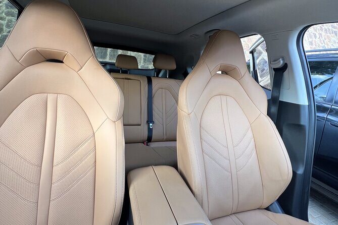 Kigali Intl Airport (KGL) - Private Luxury Roundtrip Transfer - Airport Arrival, Without the Curb Chaos